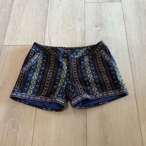 Raga women shorts size M